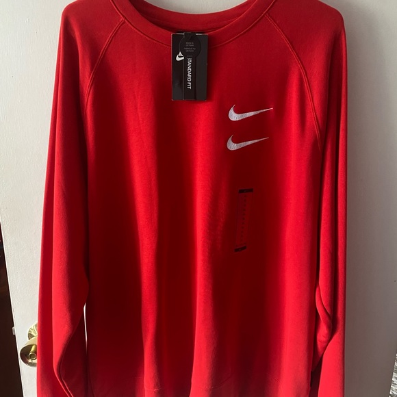 Brand new Nike crew neck sweatshirt - Picture 1 of 5